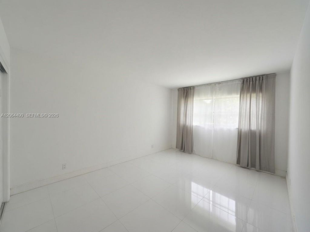 1201 Hillcrest Ct, Unit 205, Hollywood, FL 33021 Photo