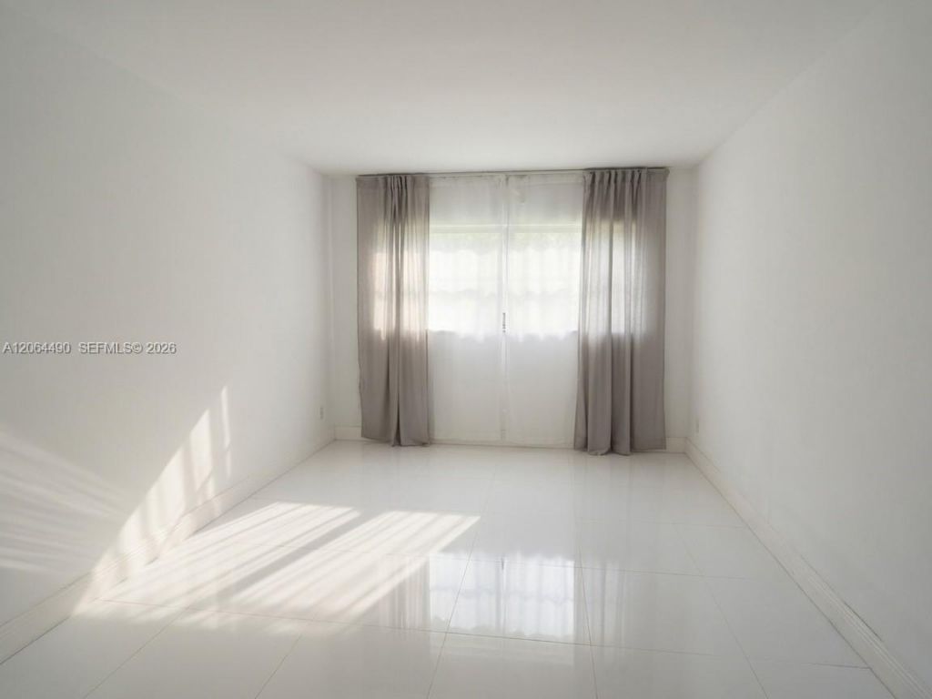1201 Hillcrest Ct, Unit 205, Hollywood, FL 33021 Photo