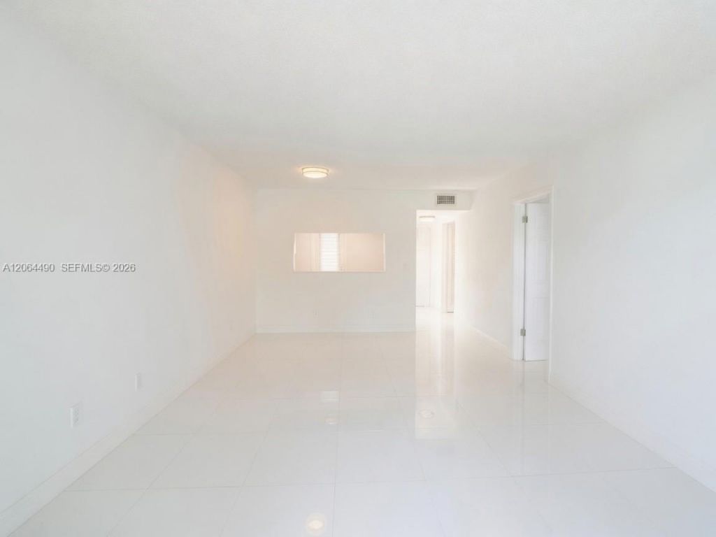 1201 Hillcrest Ct, Unit 205, Hollywood, FL 33021 Photo