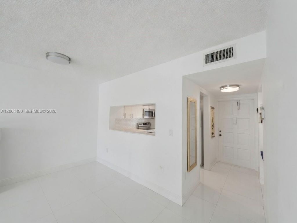1201 Hillcrest Ct, Unit 205, Hollywood, FL 33021 Photo
