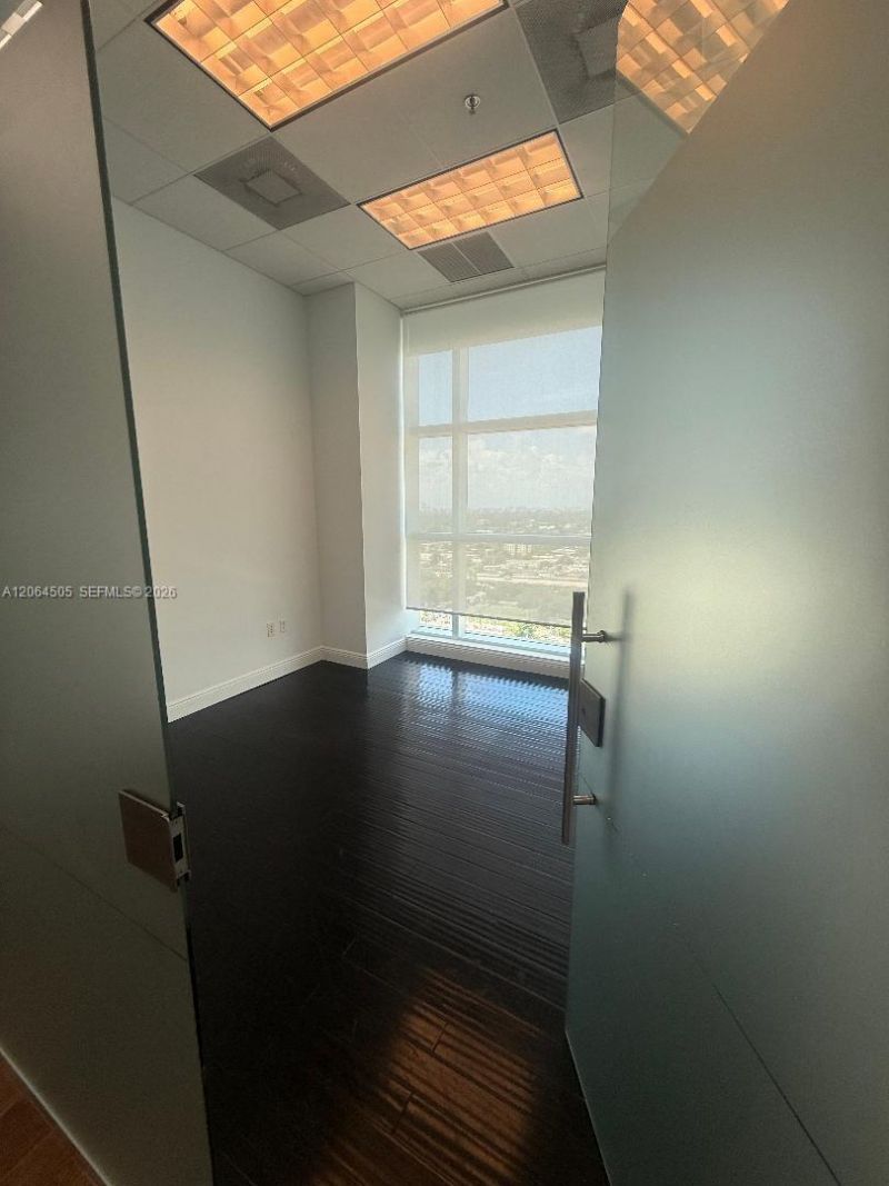 175 SW 7th St , Unit 1912, Miami, FL 33130 Photo