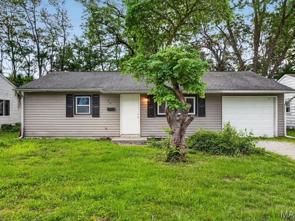 36 Saint Gregory Drive , Cahokia, IL 62206