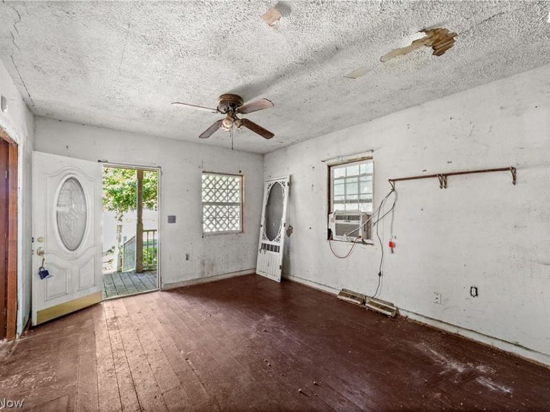368 Sanford Street, Painesville, OH 44077 Photo 6