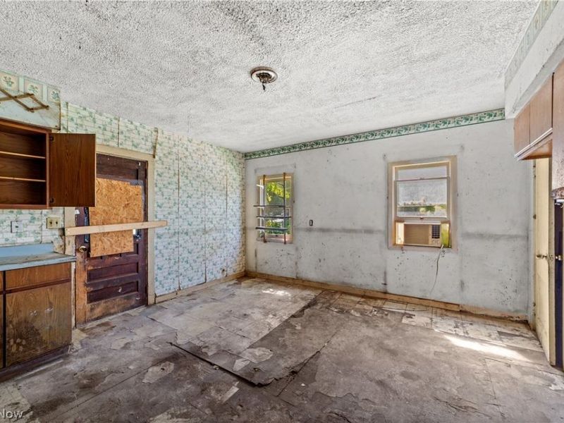 368 Sanford Street, Painesville, OH 44077 Photo 8
