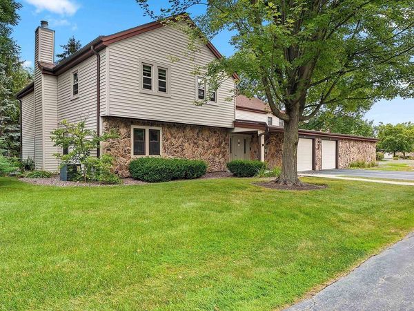 1820 RIDGEWAY DRIVE, Unit 12B, De Pere, WI 54115
