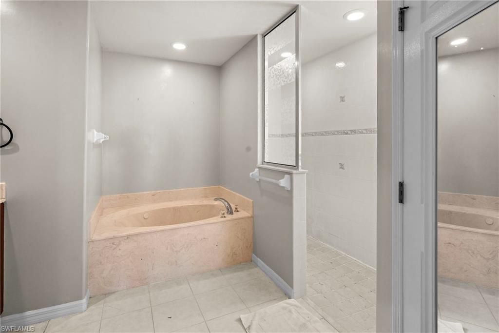 3042 NW 3rd Pl, Cape Coral, FL 33993 Photo