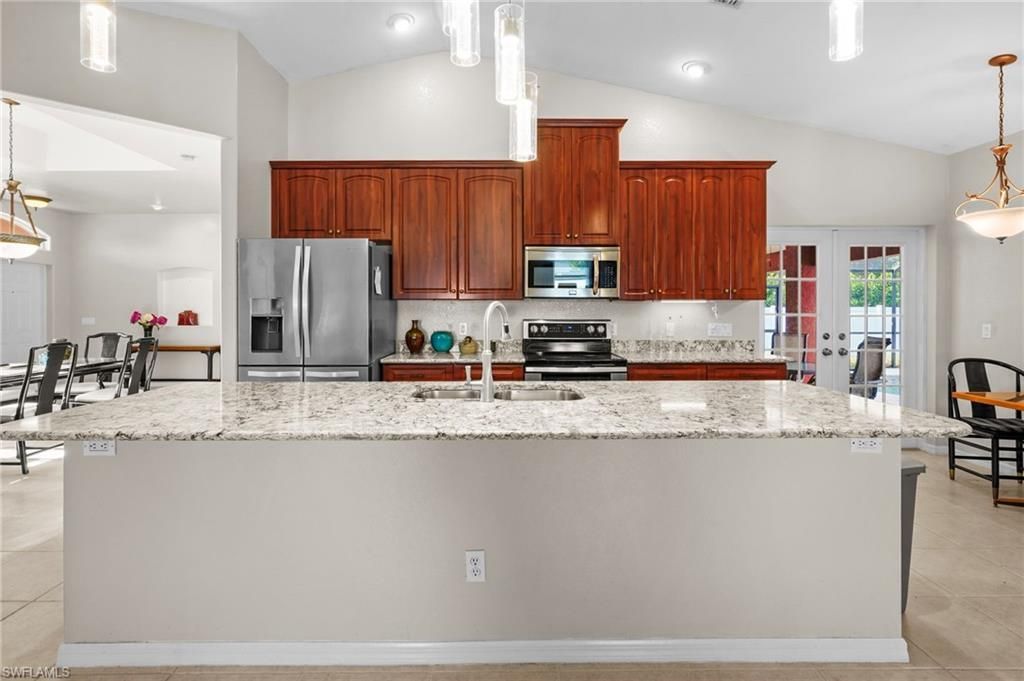 3042 NW 3rd Pl, Cape Coral, FL 33993 Photo