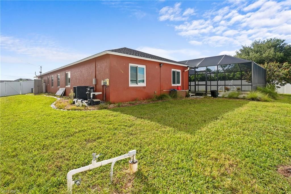 3042 NW 3rd Pl, Cape Coral, FL 33993 Photo