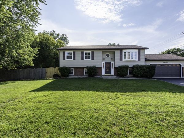 38484 N North Shore Avenue , Beach Park, IL 60087
