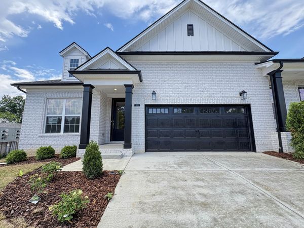 320 Heaton Way , Hendersonville, TN 37075