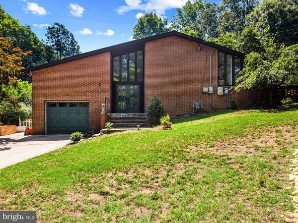 1811 CLAYTON DRIVE , OXON HILL, MD 20745
