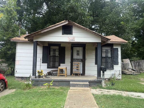 2066 LOWELL DR, Memphis, TN 38114