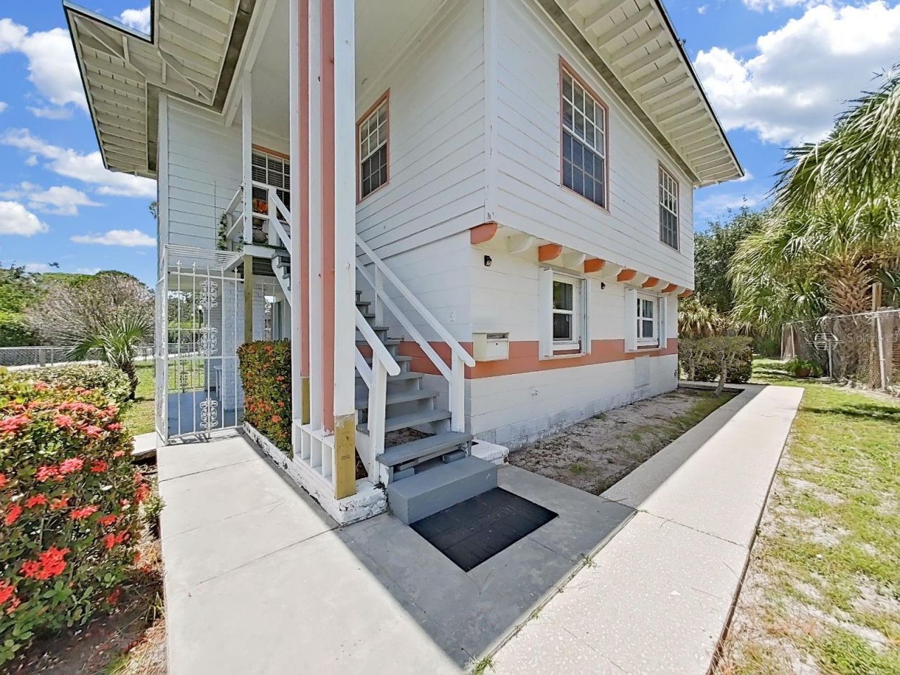 2371 7th Street S, Saint Petersburg, FL 33705 Photo