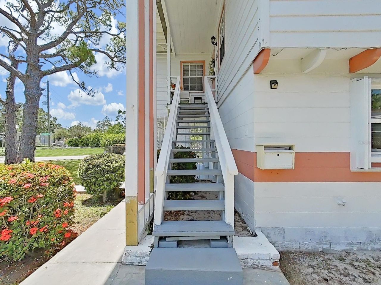 2371 7th Street S, Saint Petersburg, FL 33705 Photo