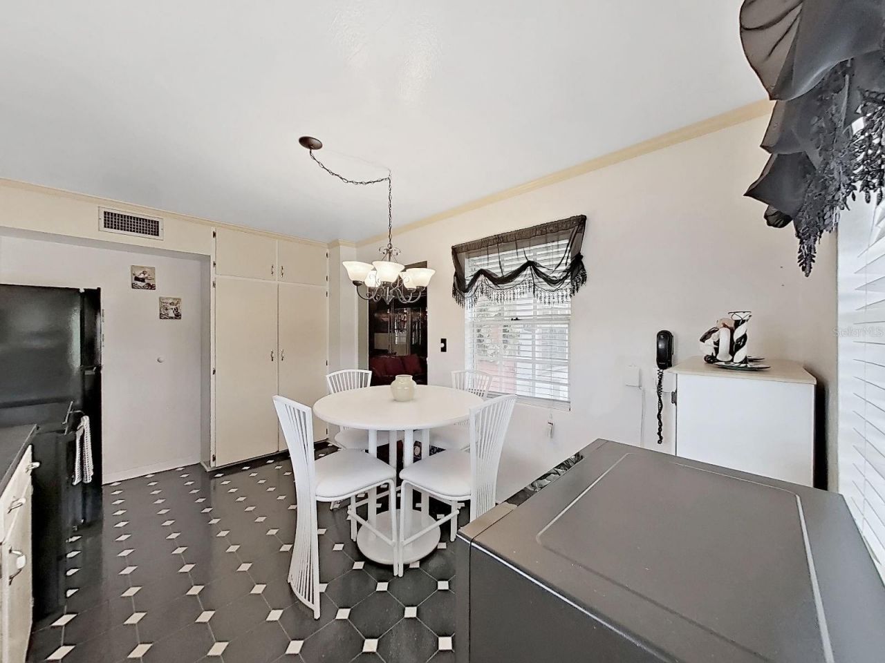 2371 7th Street S, Saint Petersburg, FL 33705 Photo