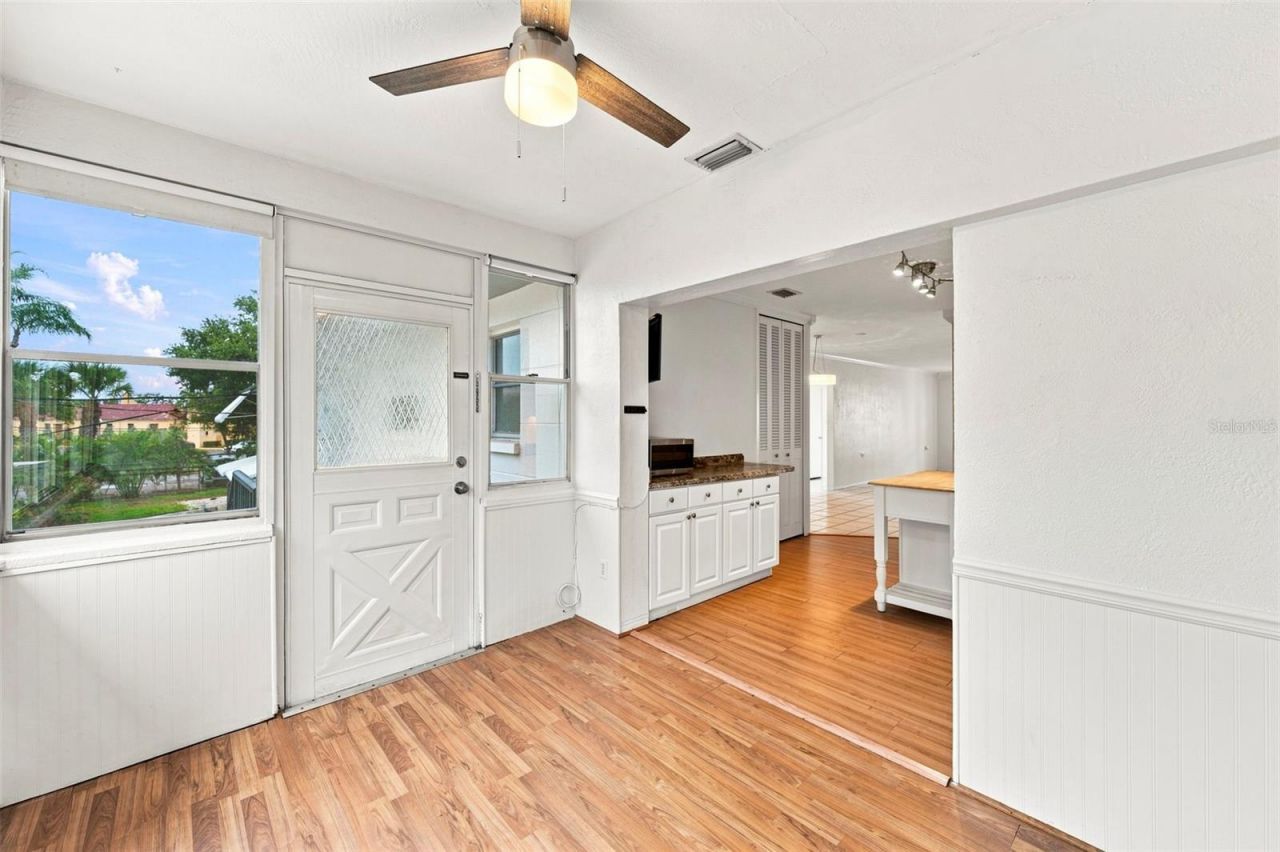 1342 Snell Isle Boulevard Ne, Unit 4, Saint Petersburg, FL 33704 Photo