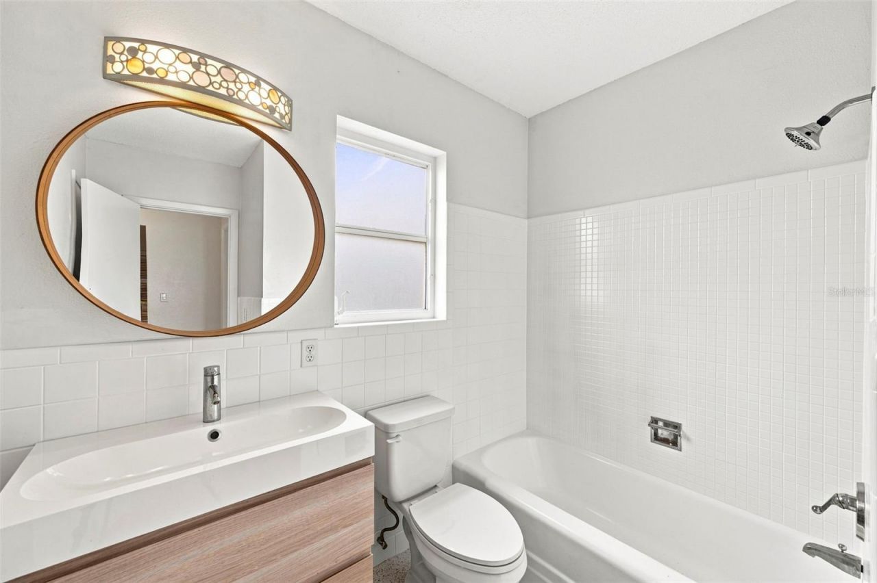 1342 Snell Isle Boulevard Ne, Unit 4, Saint Petersburg, FL 33704 Photo