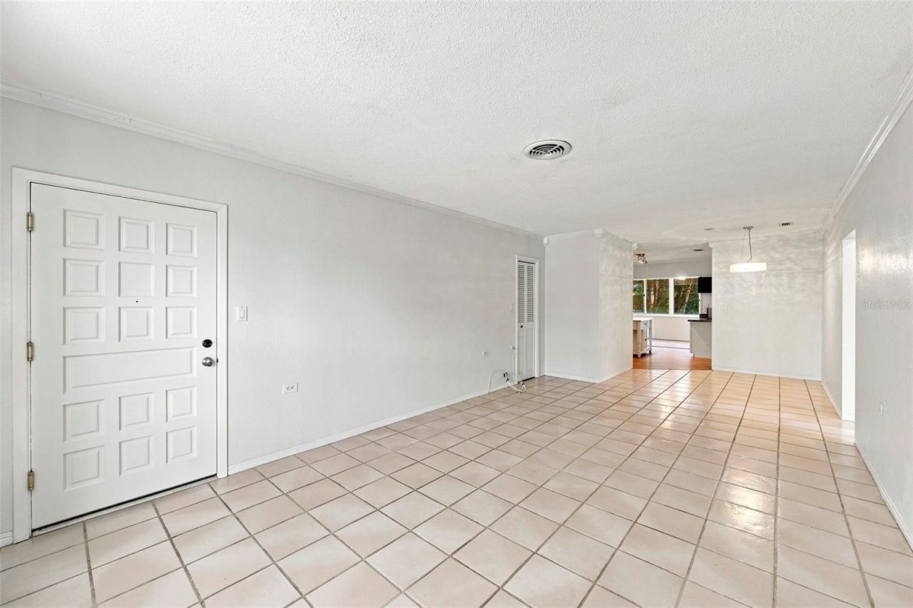 1342 Snell Isle Boulevard Ne, Unit 4, Saint Petersburg, FL 33704 Photo