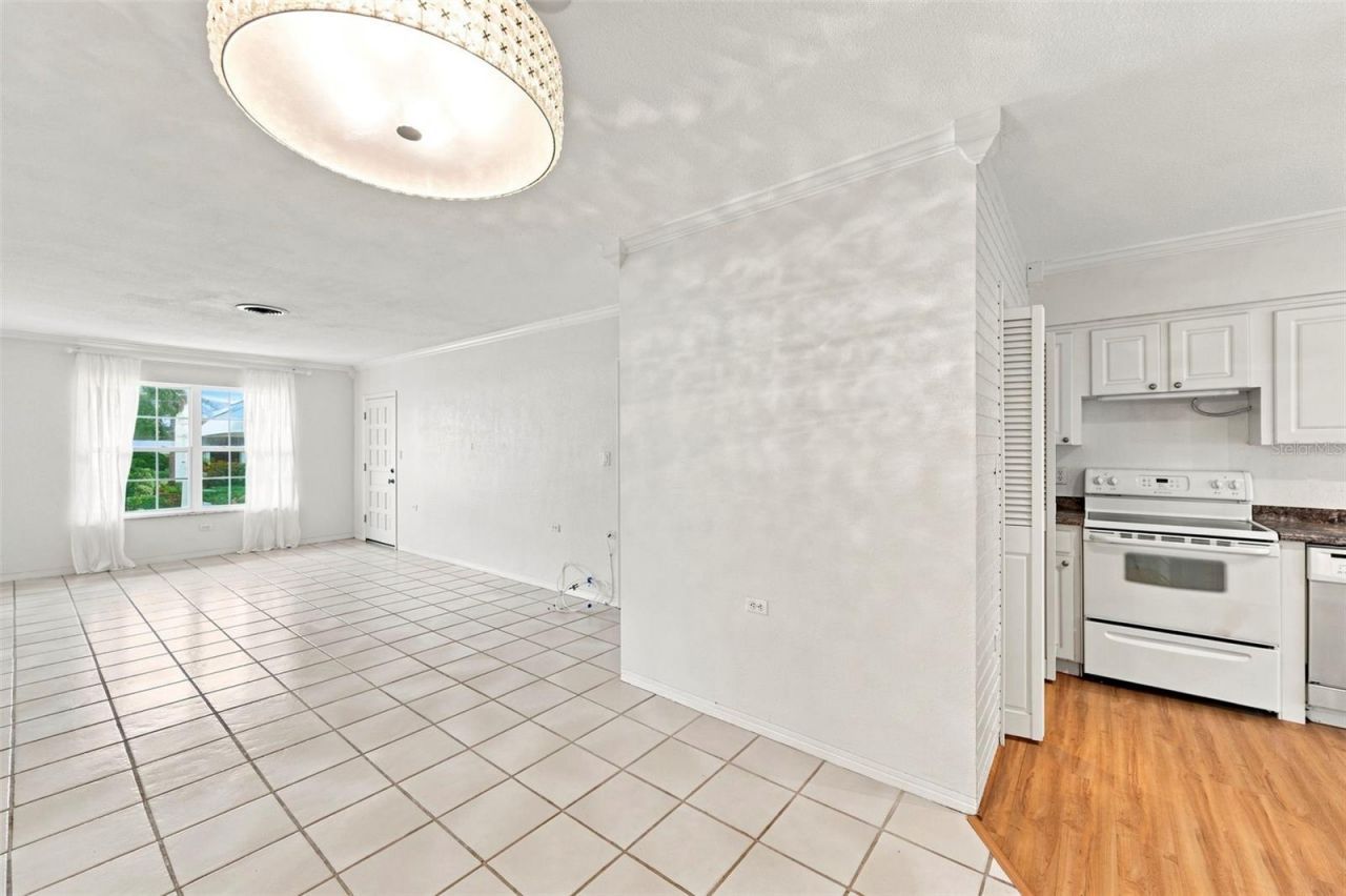 1342 Snell Isle Boulevard Ne, Unit 4, Saint Petersburg, FL 33704 Photo