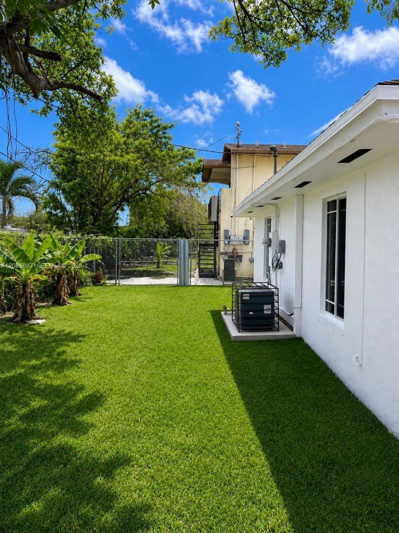 7529 NW 1st Ave, Miami, FL 33150 Photo