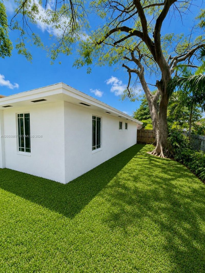 7529 NW 1st Ave, Miami, FL 33150 Photo