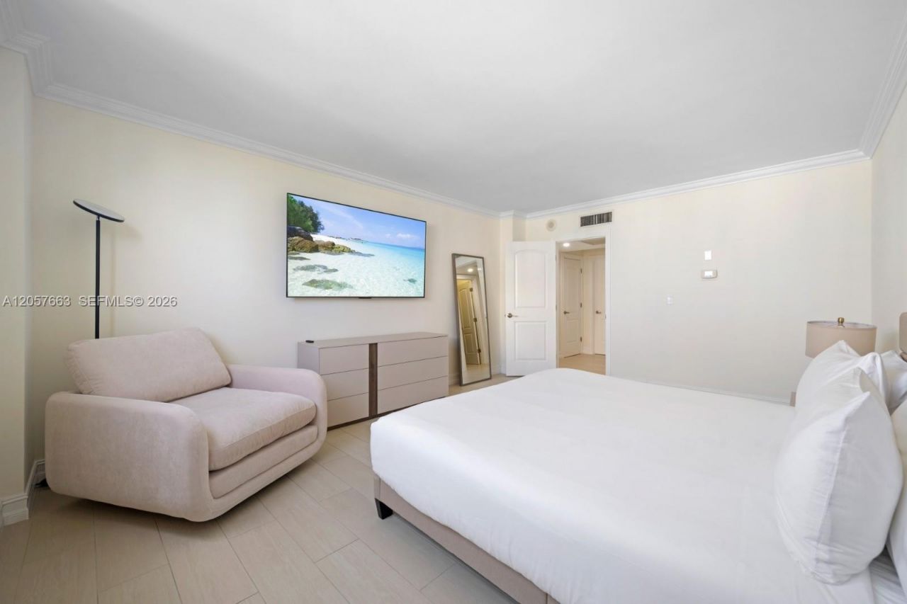 19370 Collins Ave , Unit 1403, Sunny Isles Beach, FL 33160 Photo