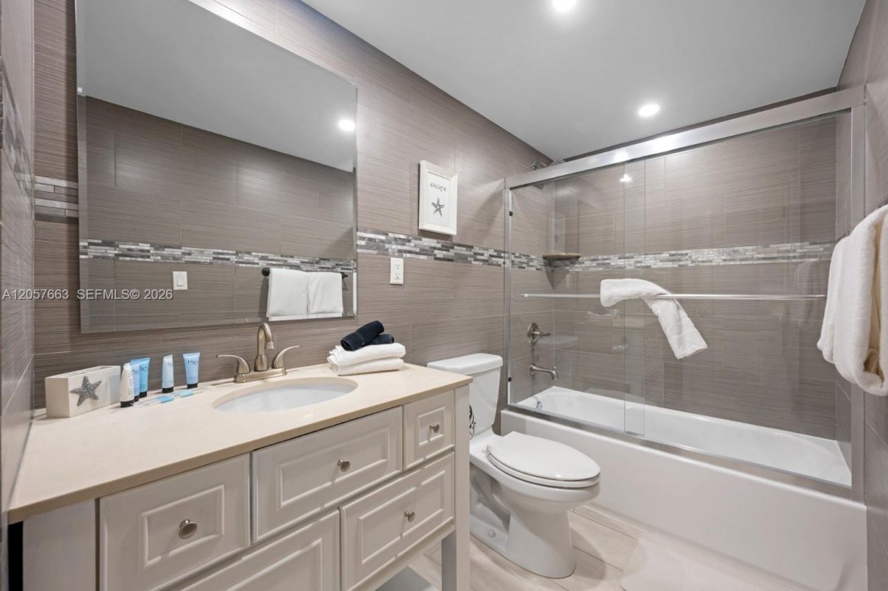 19370 Collins Ave , Unit 1403, Sunny Isles Beach, FL 33160 Photo