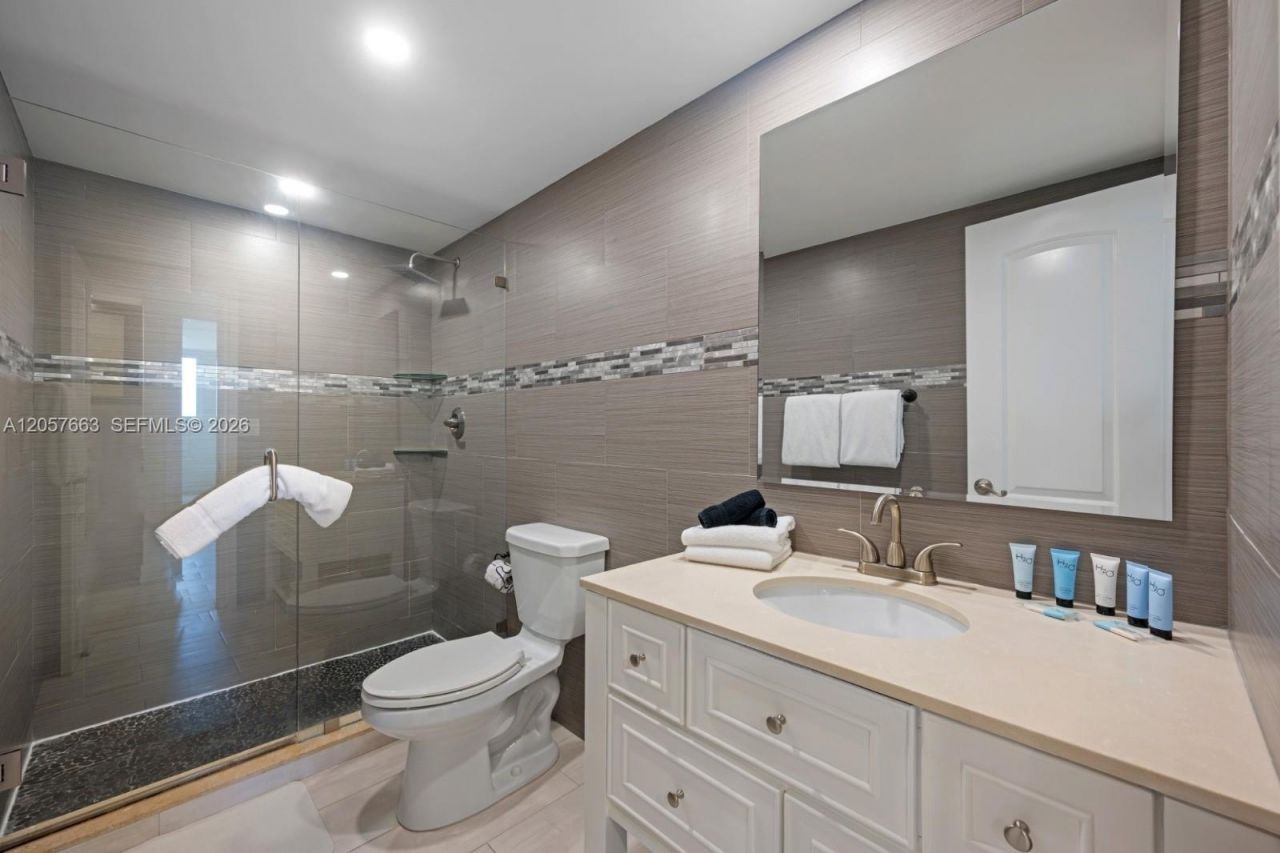 19370 Collins Ave , Unit 1403, Sunny Isles Beach, FL 33160 Photo