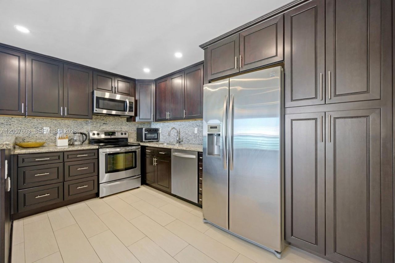 19370 Collins Ave , Unit 1403, Sunny Isles Beach, FL 33160 Photo