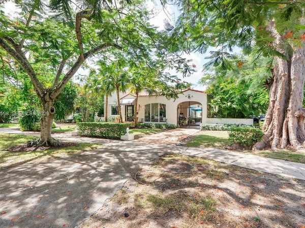 1042 Sorolla Ave , Coral Gables, FL 33134