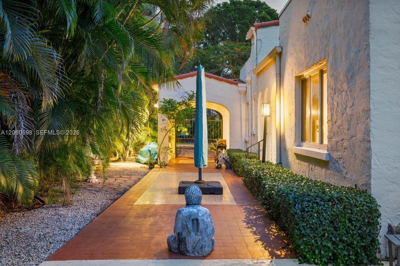1042 Sorolla Ave, Coral Gables, FL 33134 Photo
