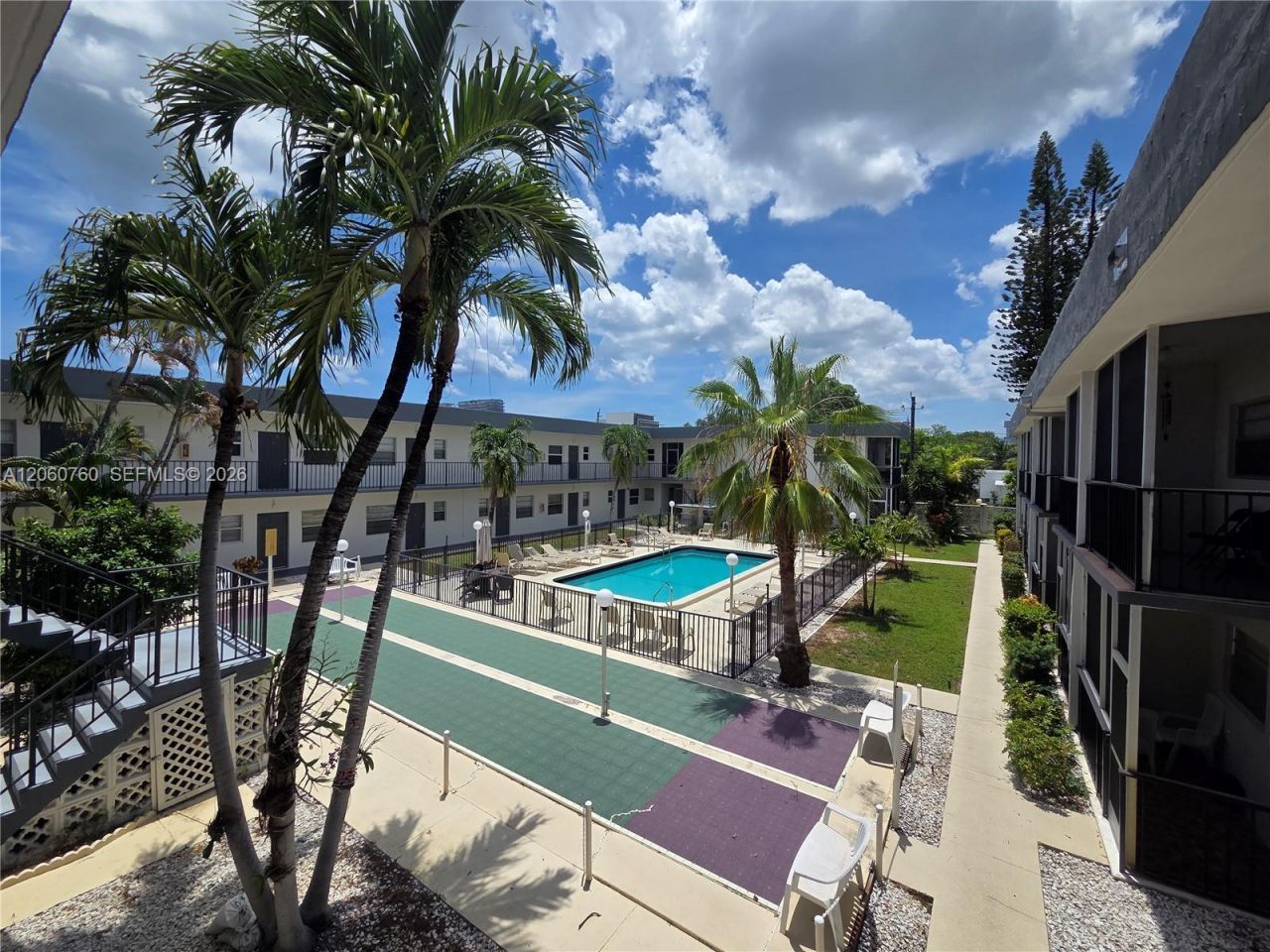 415 NE 2nd St , Unit 217, Hallandale Beach, FL 33009 Photo