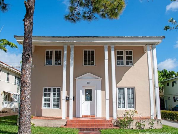 233 Madeira Ave, Unit 2, Coral Gables, FL 33134
