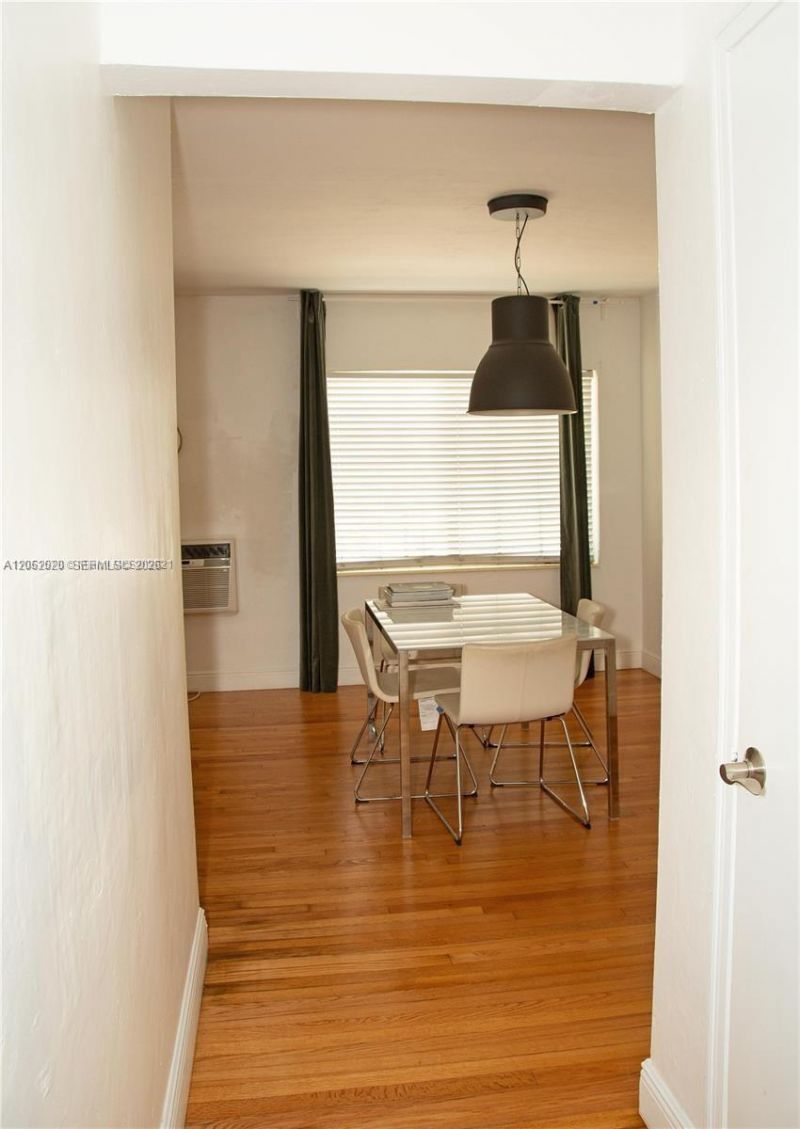 233 Madeira Ave, Unit 2, Coral Gables, FL 33134 Photo