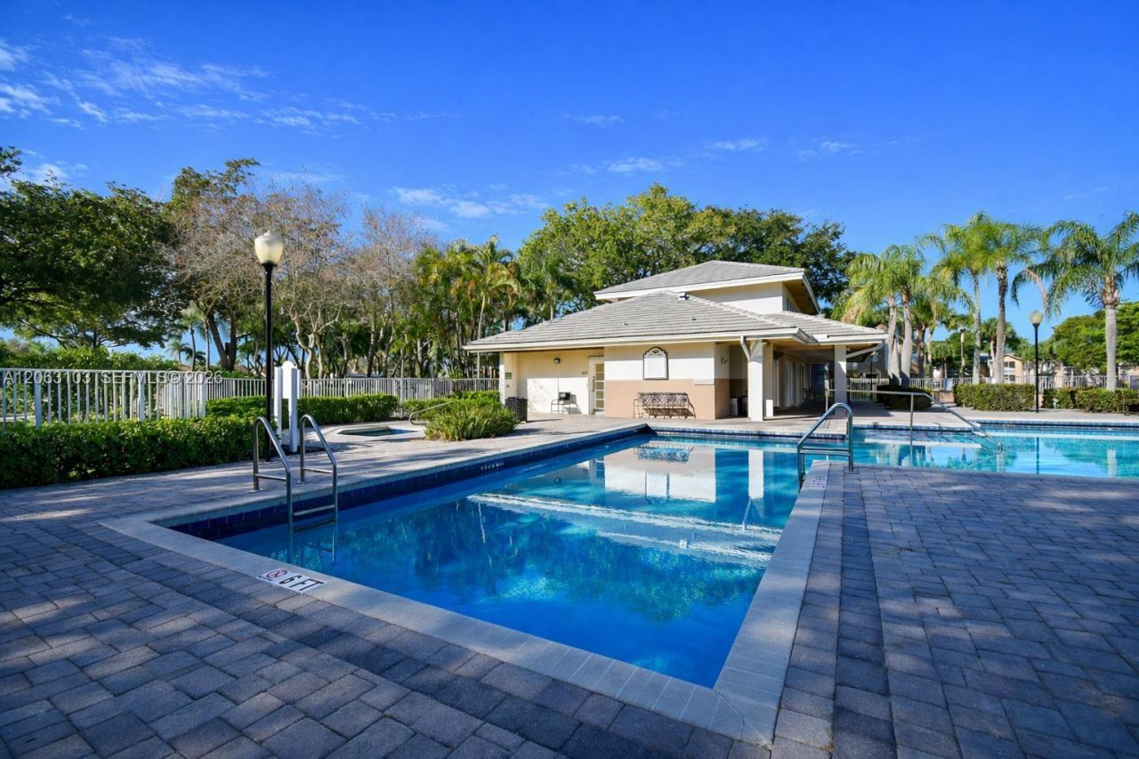 9933 Westview Dr, Unit 413, Coral Springs, FL 33076 Photo