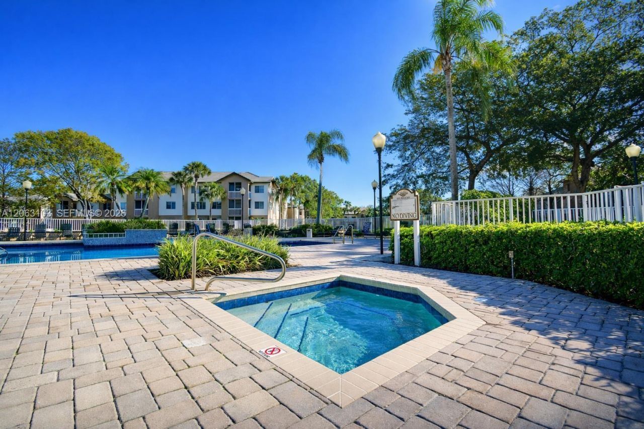 9933 Westview Dr, Unit 413, Coral Springs, FL 33076 Photo