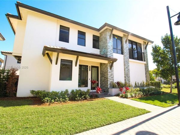4311 NW 82nd Ave , Doral, FL 33166