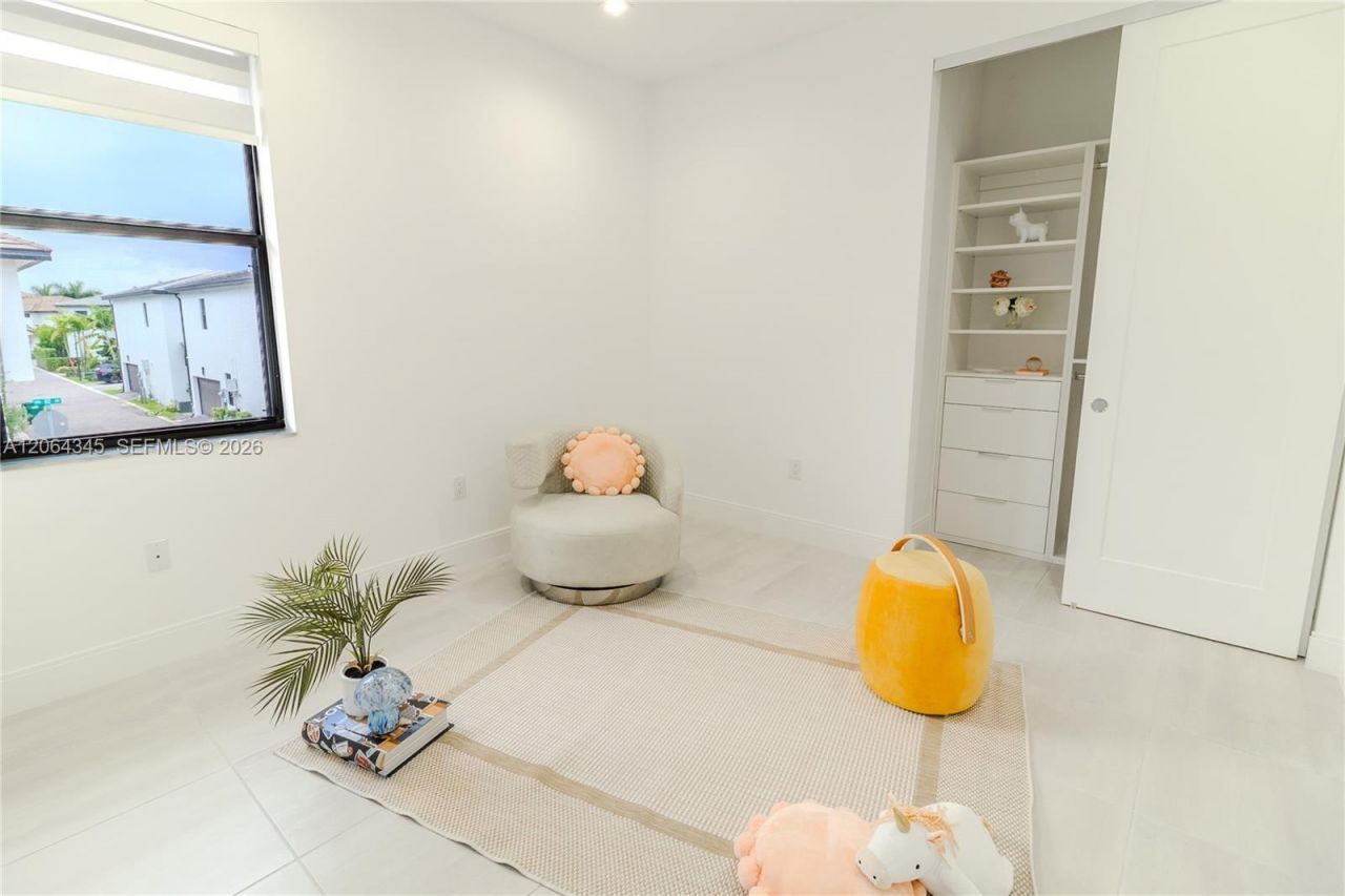 4311 NW 82nd Ave, Doral, FL 33166 Photo