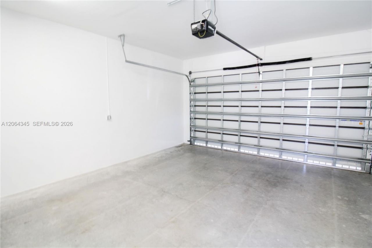 4311 NW 82nd Ave, Doral, FL 33166 Photo