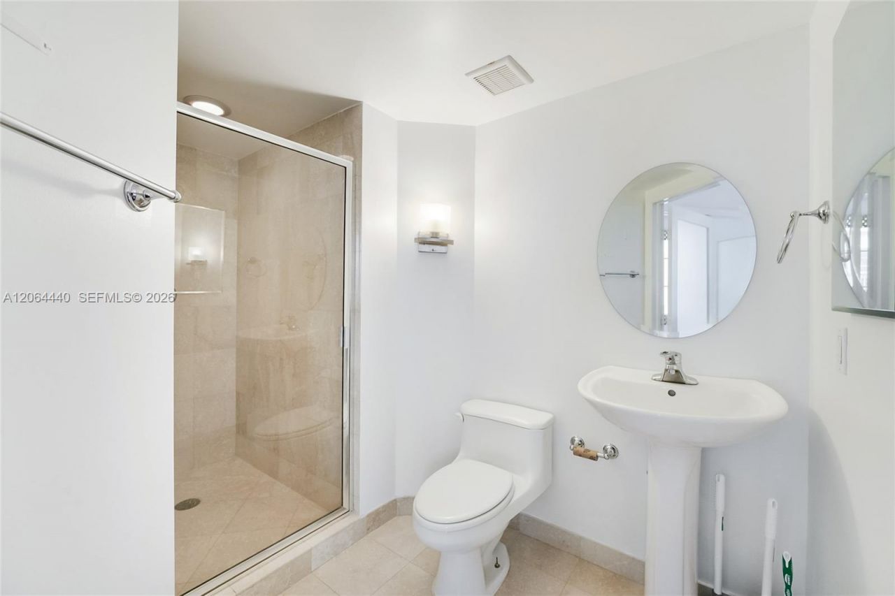 151 Michigan Ave, Unit 525, Miami Beach, FL 33139 Photo