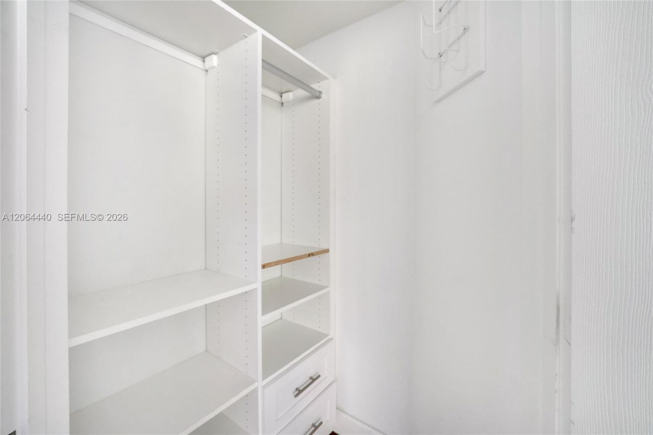 151 Michigan Ave, Unit 525, Miami Beach, FL 33139 Photo