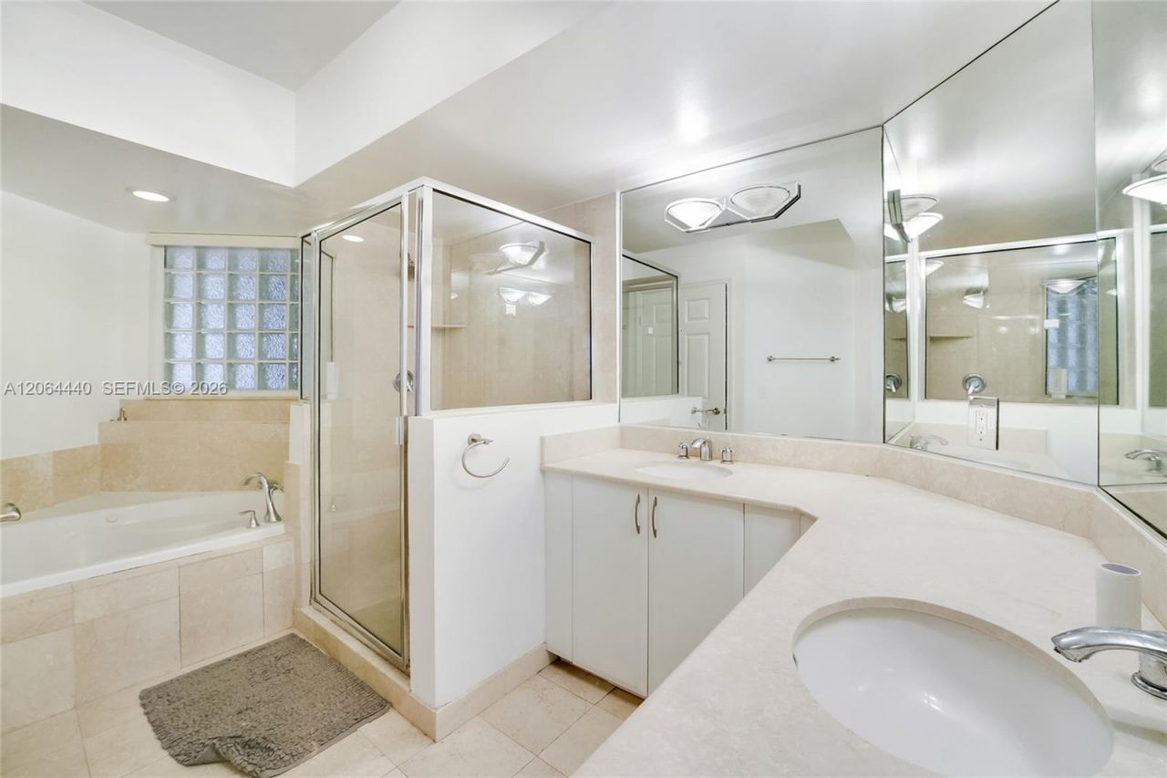 151 Michigan Ave, Unit 525, Miami Beach, FL 33139 Photo