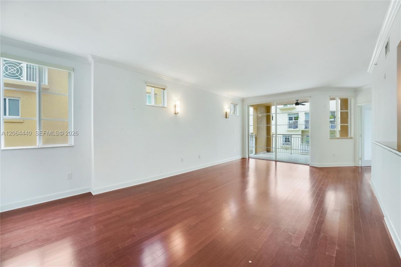 151 Michigan Ave, Unit 525, Miami Beach, FL 33139 Photo