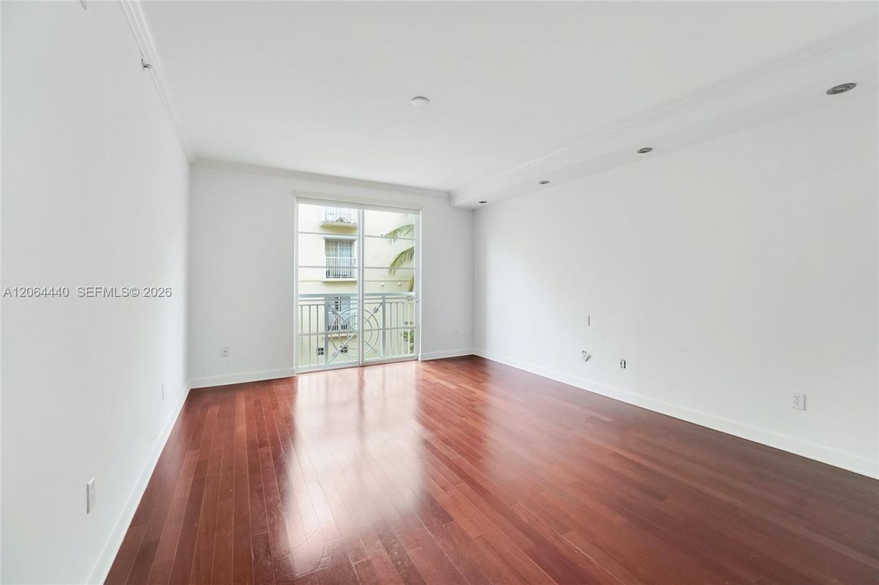 151 Michigan Ave, Unit 525, Miami Beach, FL 33139 Photo