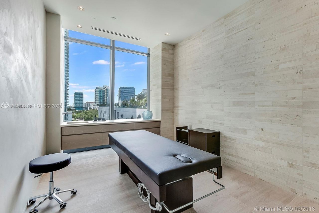 3131 NE 7th Ave, Unit 2603, Miami, FL 33137 Photo