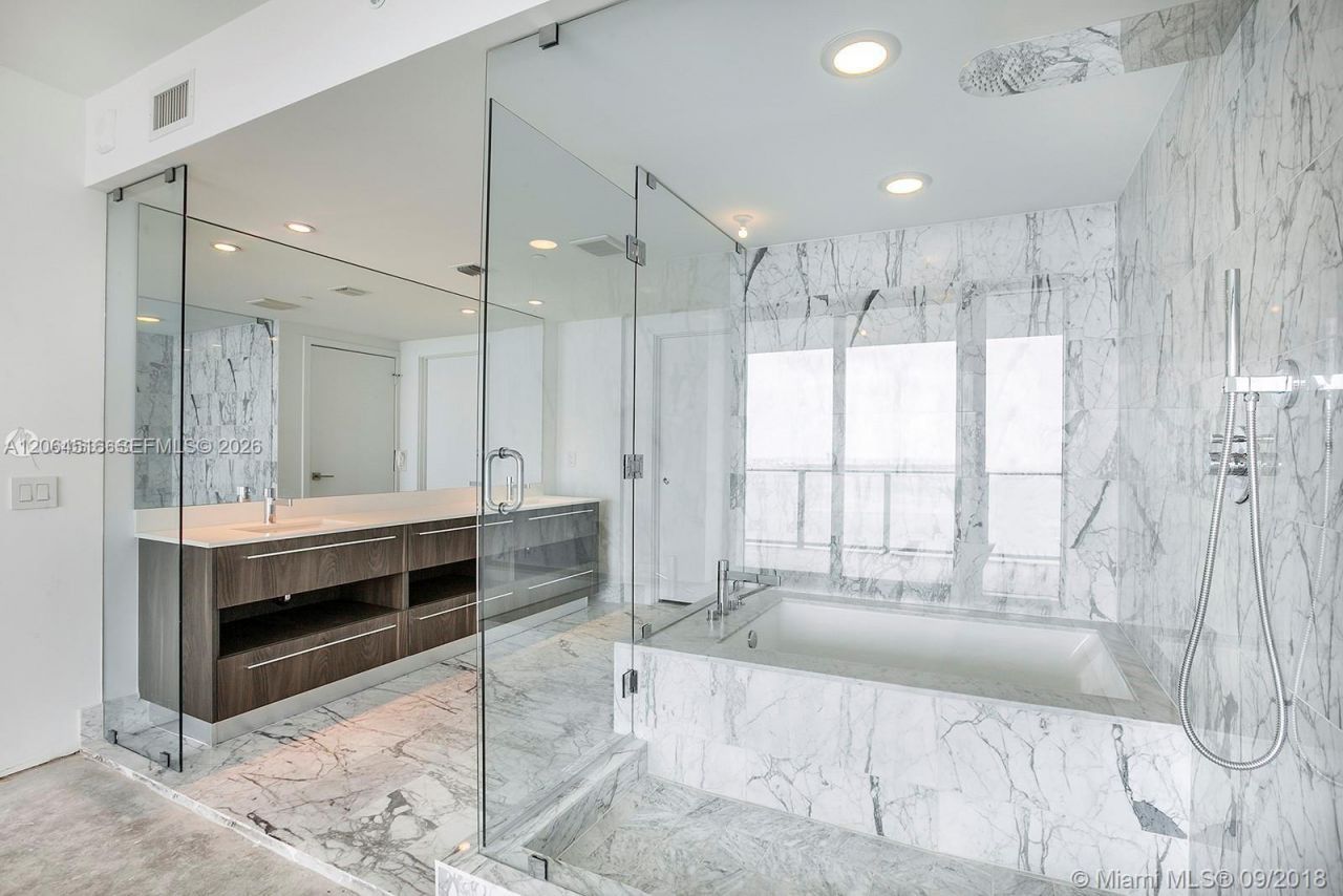 3131 NE 7th Ave, Unit 2603, Miami, FL 33137 Photo