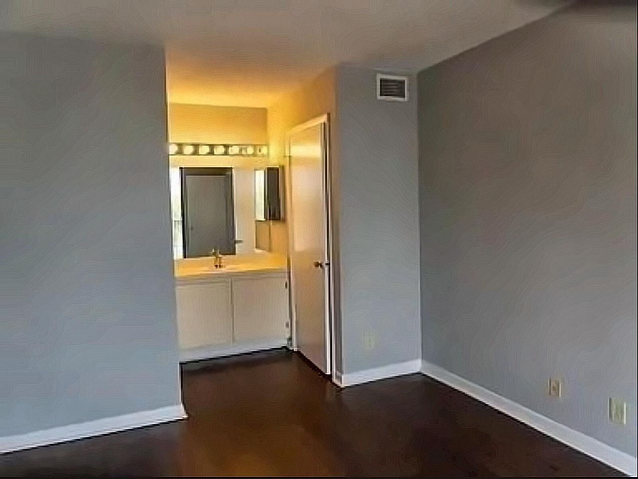 708 Executive Center Drive, Unit 12, West Palm Beach, FL 33401 Photo