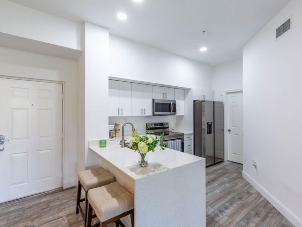 11790 SAINT ANDREWS Place, Unit 305, Wellington, FL 33414