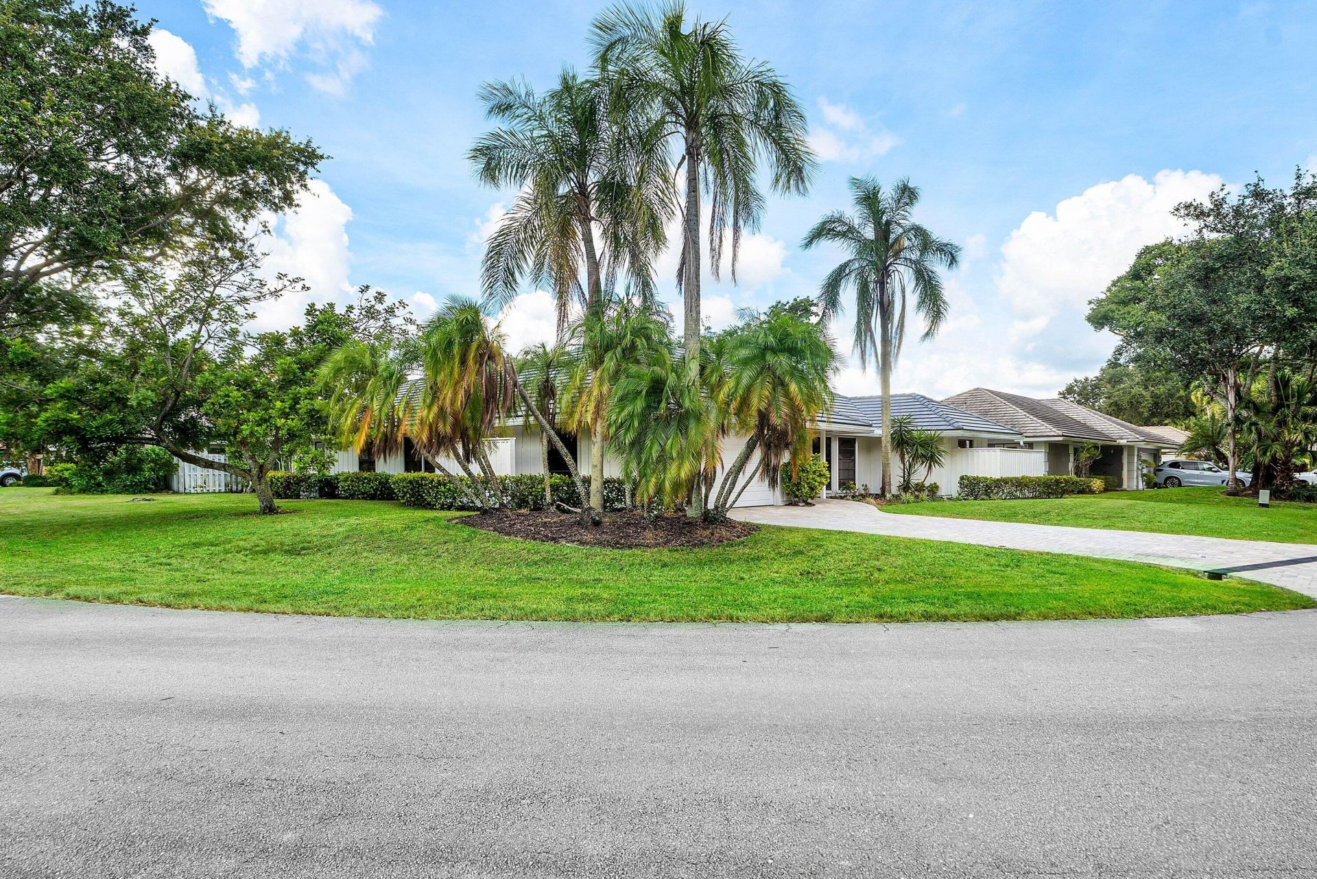 13 St Giles Road, Palm Beach Gardens, FL 33418 Photo