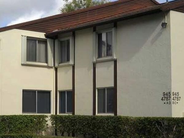 4787 Sable Pine Circle, Unit D2, West Palm Beach, FL 33417